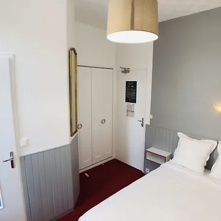 Cit'hotel Le Volney 2* סומור