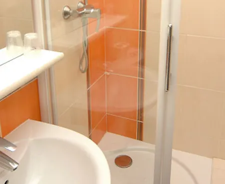 Cit'hotel Le Volney 2* Saumur