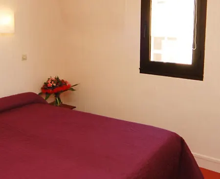 Cit'hotel Le Volney סומור