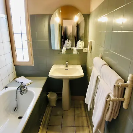 Cit'hotel Le Volney Szálloda 2*