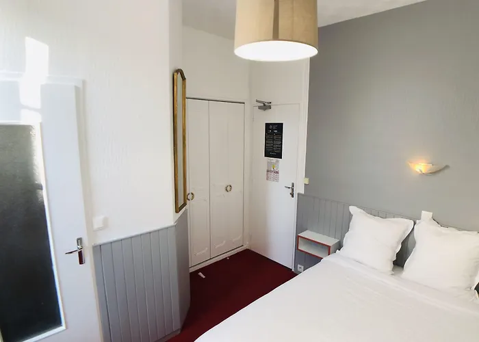 Cit'hotel Le Volney 2* Saumur